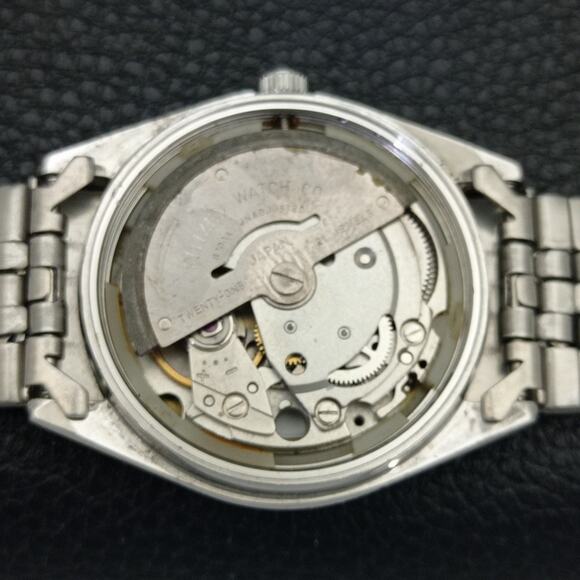 Vintage 1987 Citizen Automatic Mens Silver Watch W/daydate & Blue accents - Picture 9 of 10